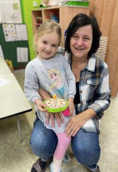 Naše oslavenkyně paní ředitelka